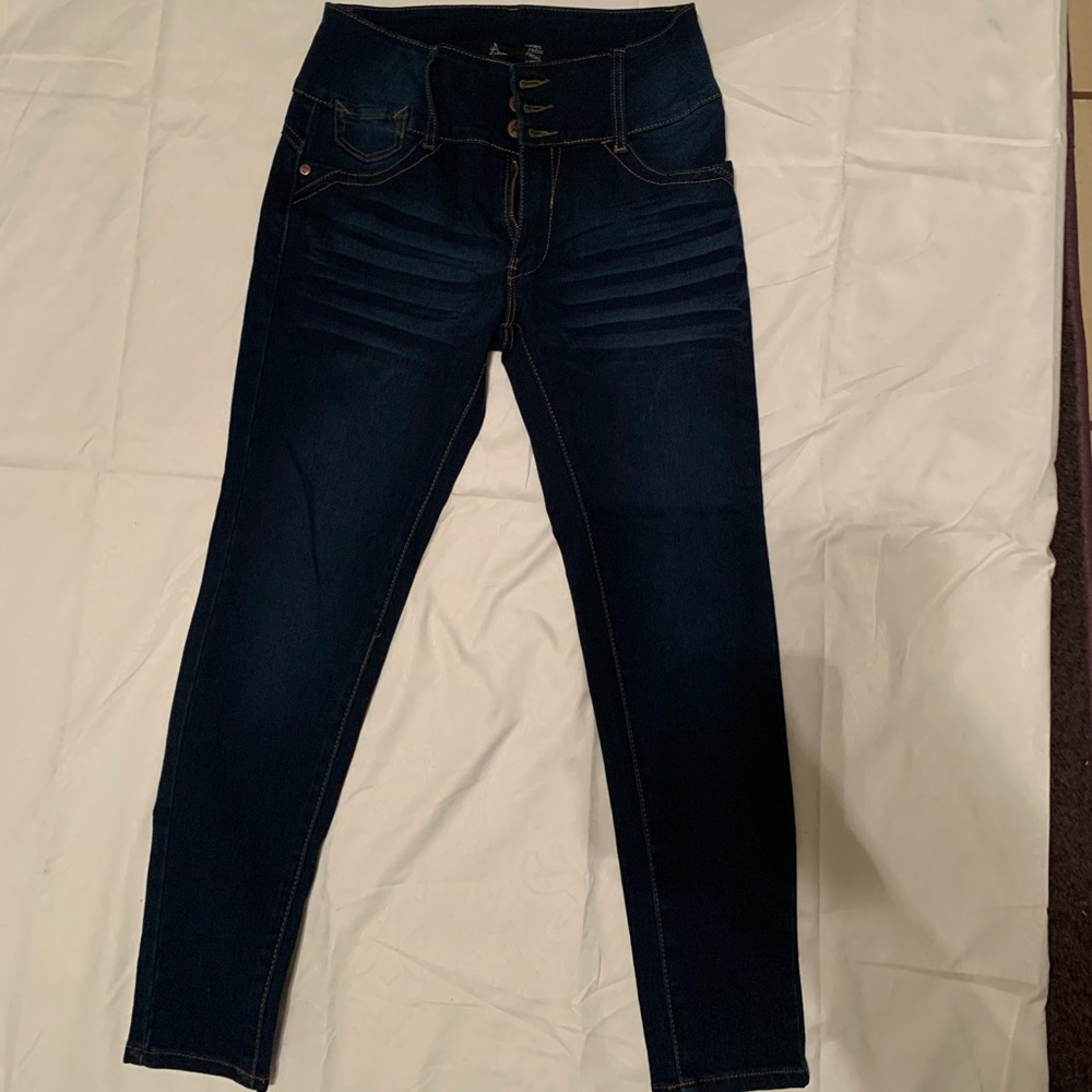 High waisted jeans